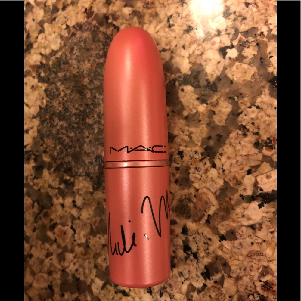 MAC Lipstick 💄 Nicki Minaj the pink print